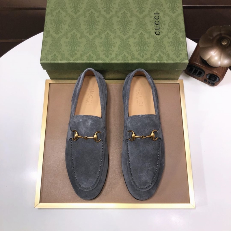 G*u*i leather shoes